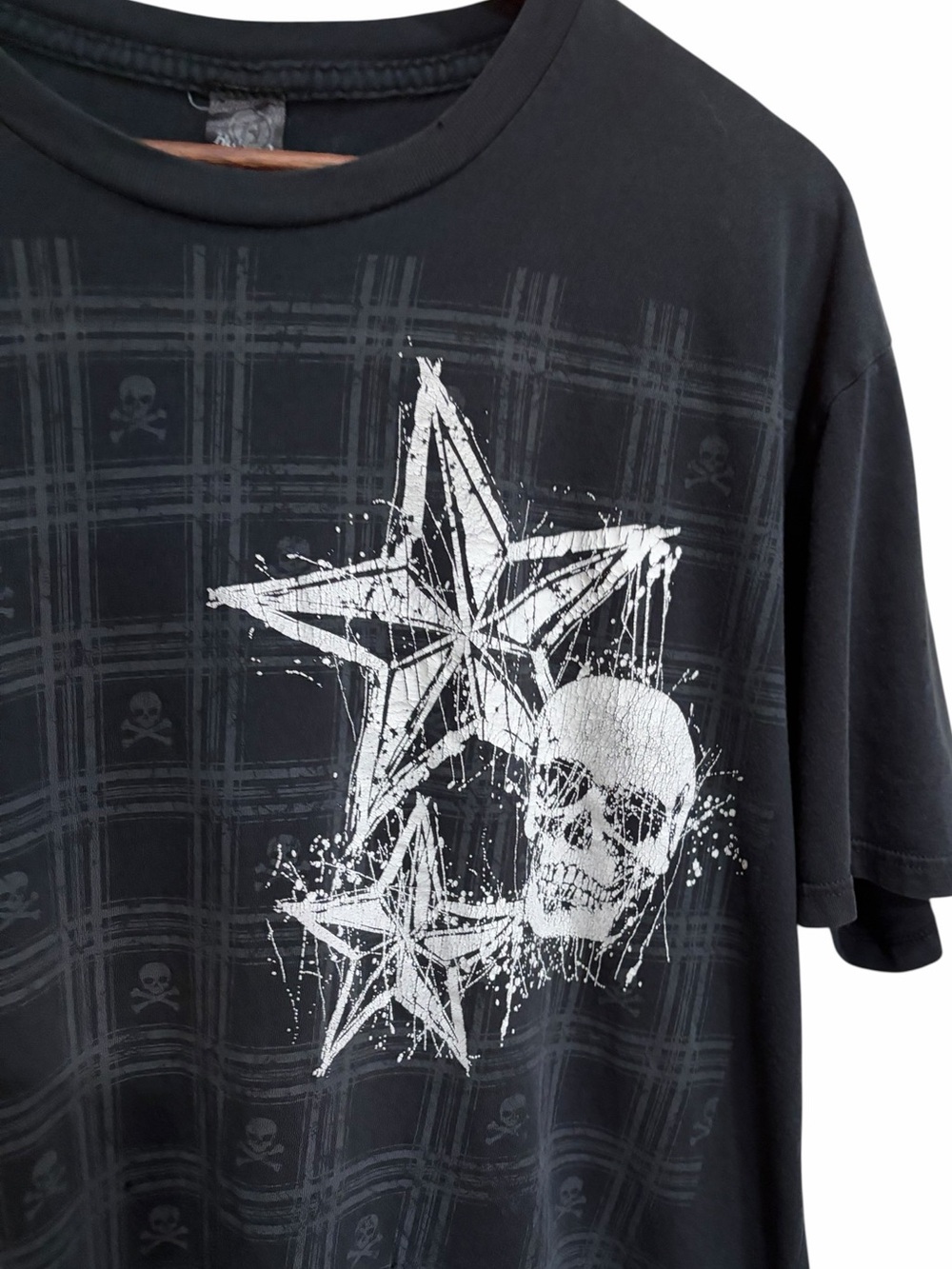 Y2K Hybrid Black T With Skull and Star Graphic - Picture 2 of 5